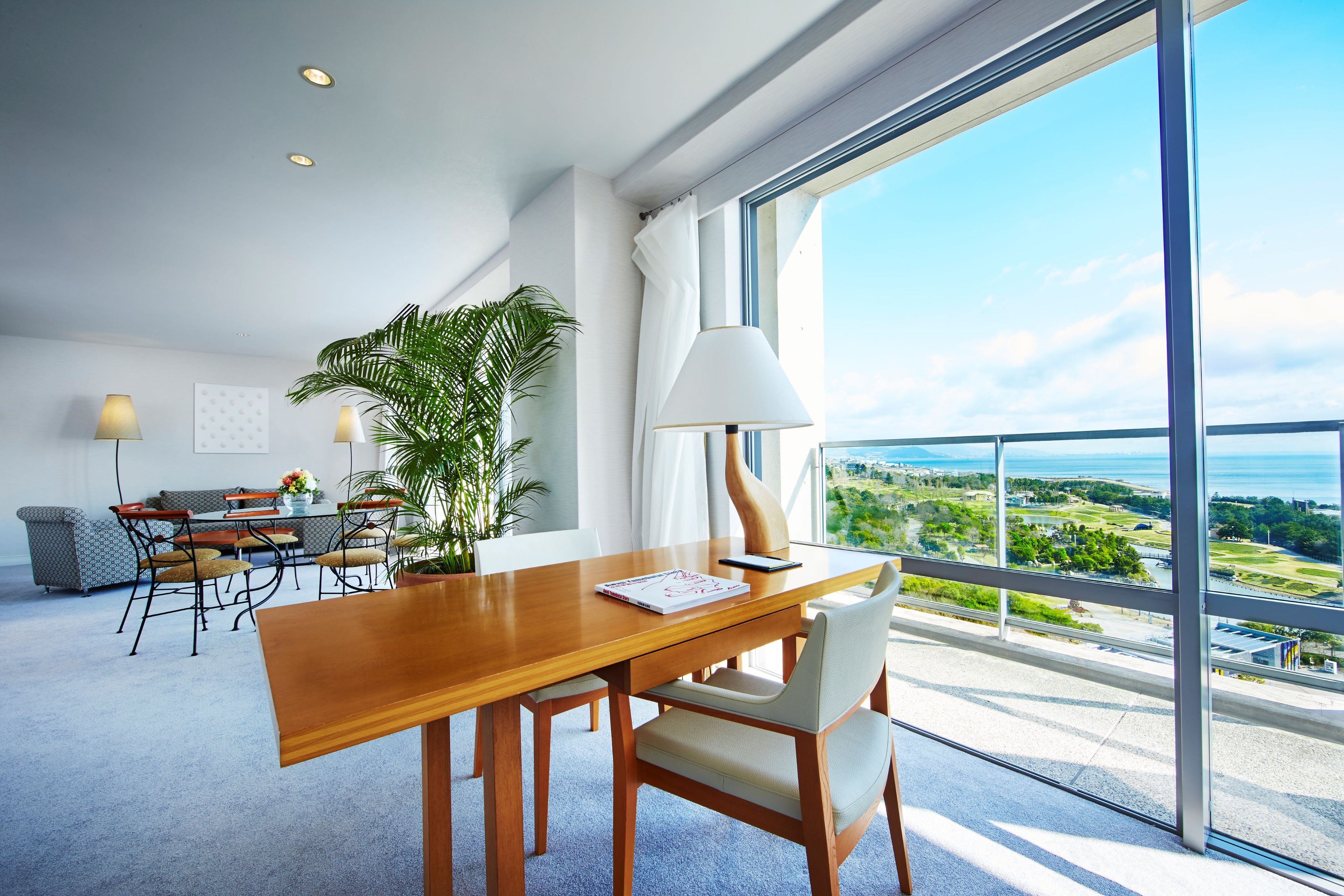 エグゼクティブスイートルーム　リビングルーム