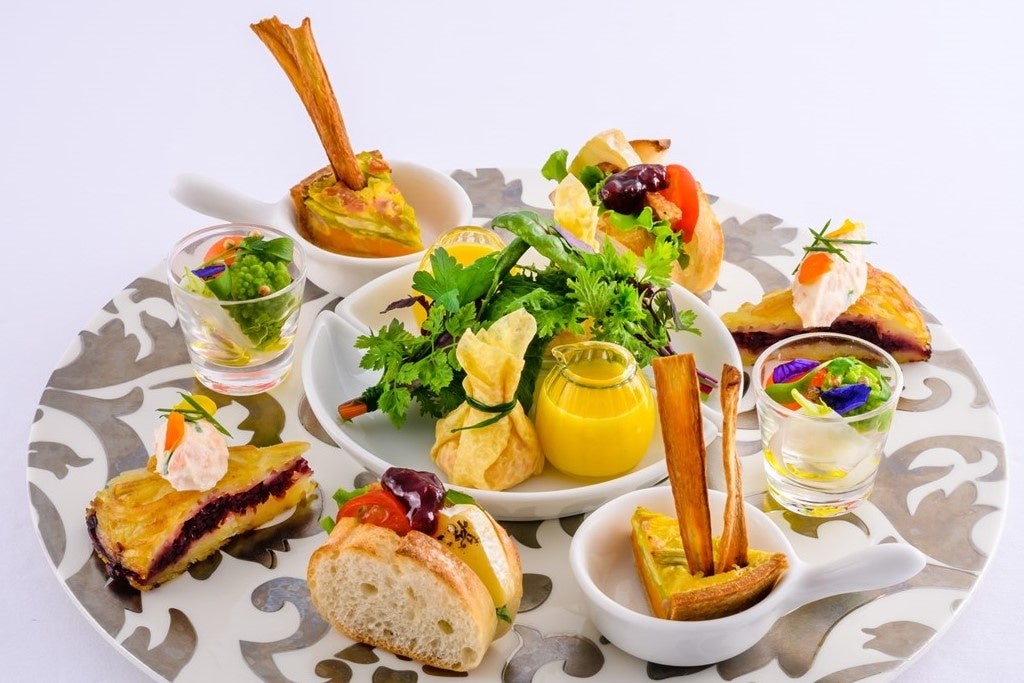 「冬ごもり」1stプレート