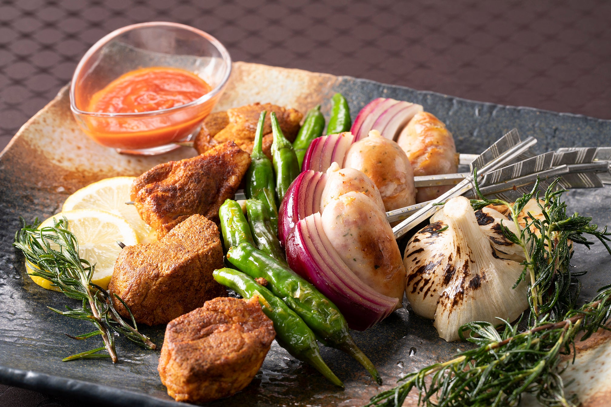 豚肉とソーセージのグリル ブロシェット仕立て