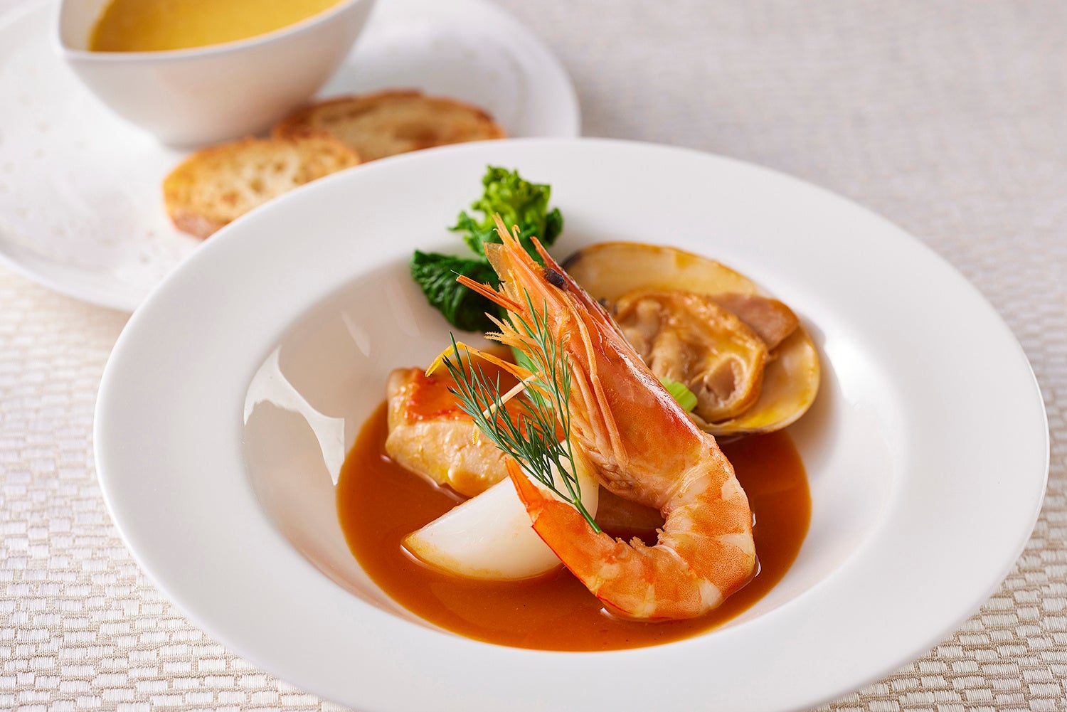 金目鯛と蛤のブイヤベース