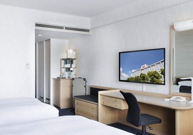 ＜スーペリアツインルーム／50インチREGZA設置イメージ＞