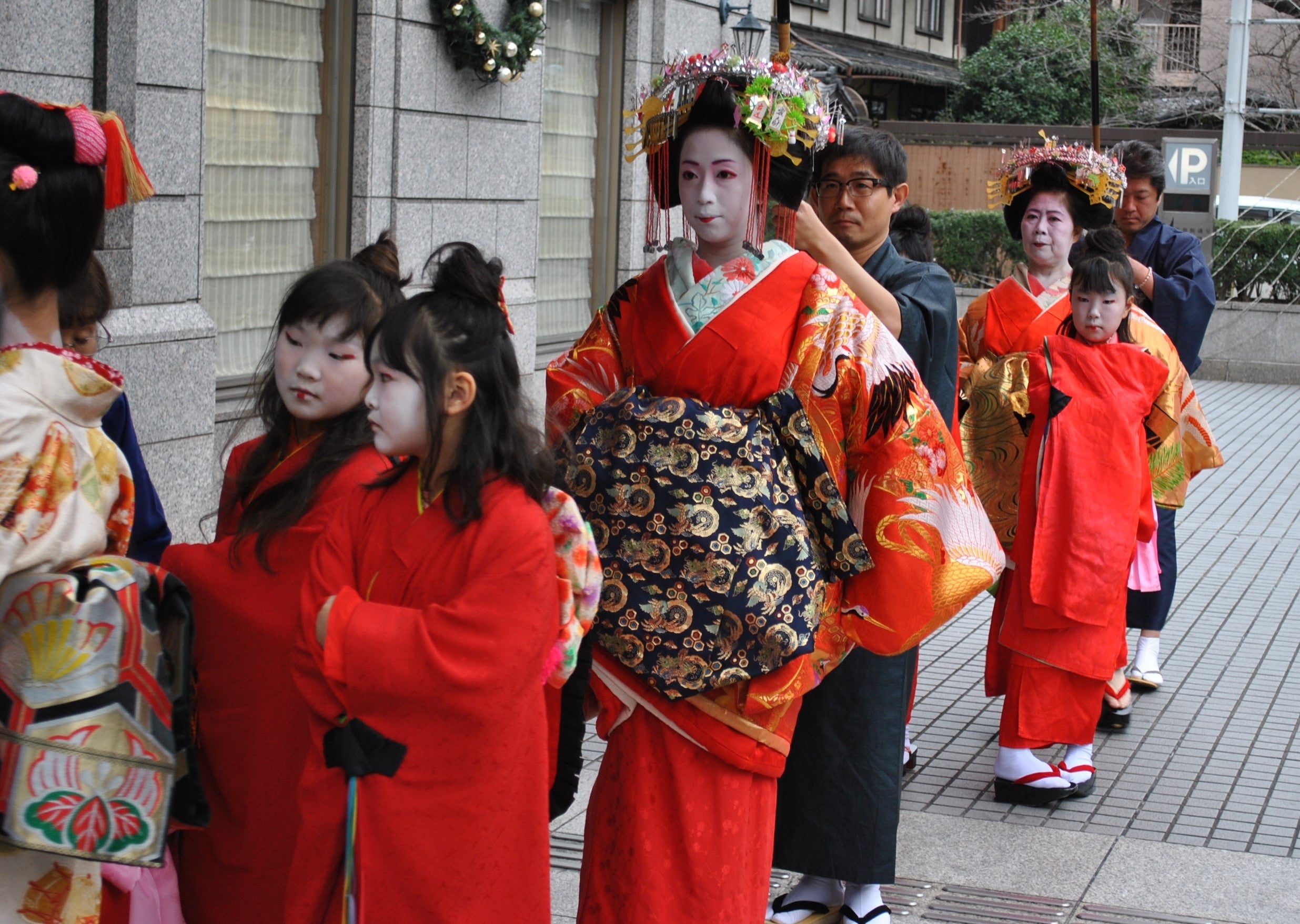 京都嶋原の太夫による道中
