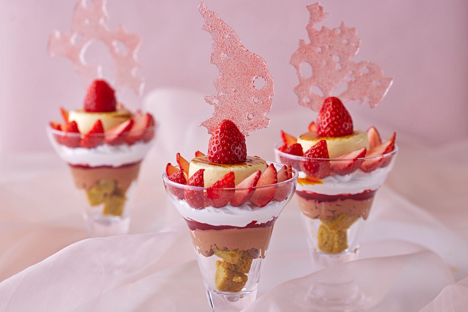 ストロベリーパフェ