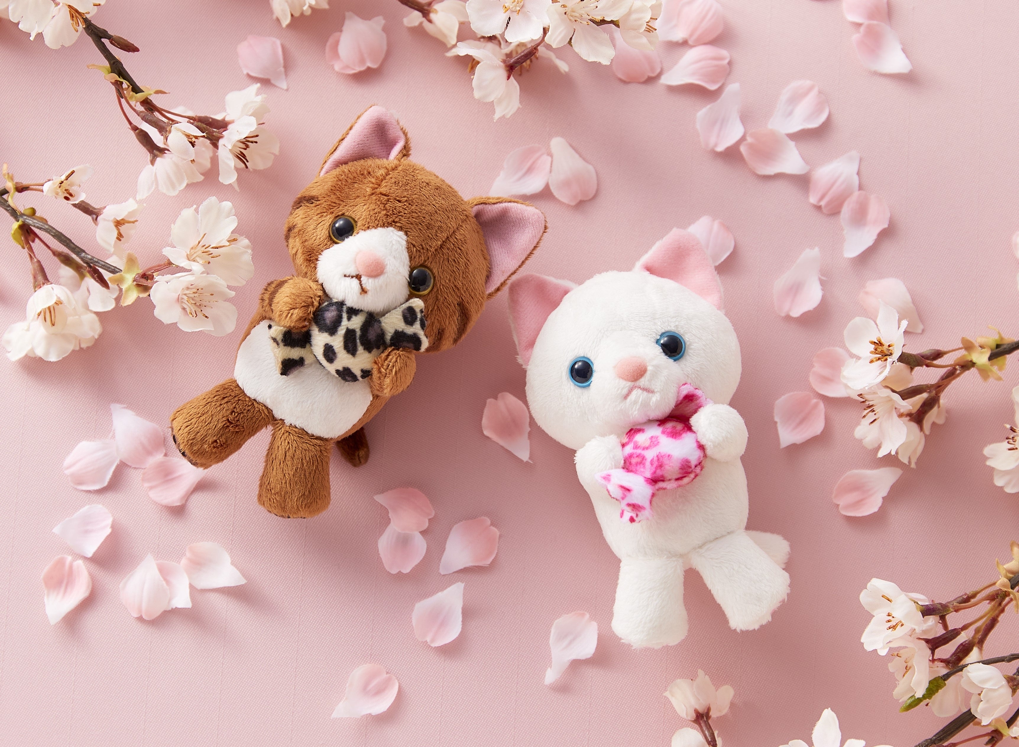 ホテル日航大阪】オリジナルマスコット「アメちゃんねこ」にキジトラ