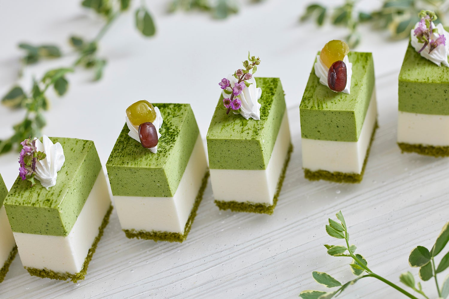 抹茶とジャスミン茶のホワイトチョコレートムース