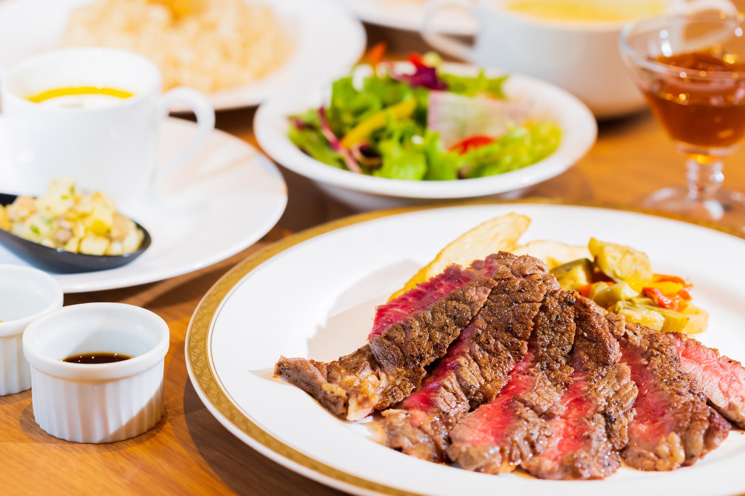 ゴールデンウィークステーキ食べ放題 イメージ