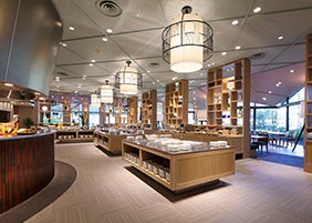 ＜カジュアル・リゾート・ダイニング「セリーナ」＞