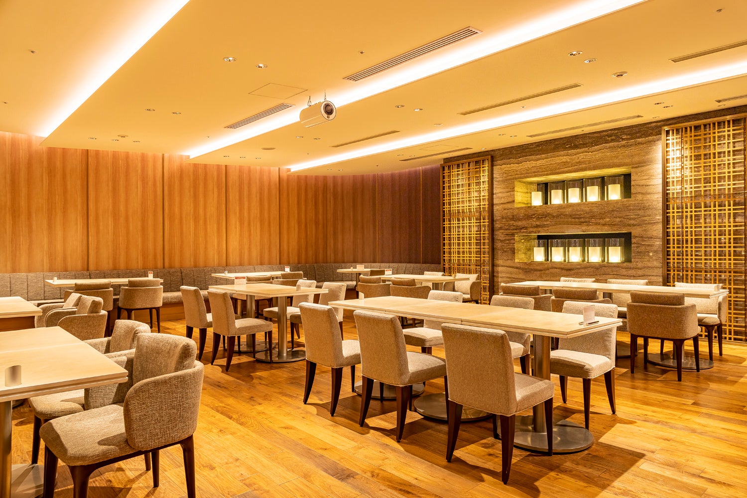 レストラン All Day Dining紗灯