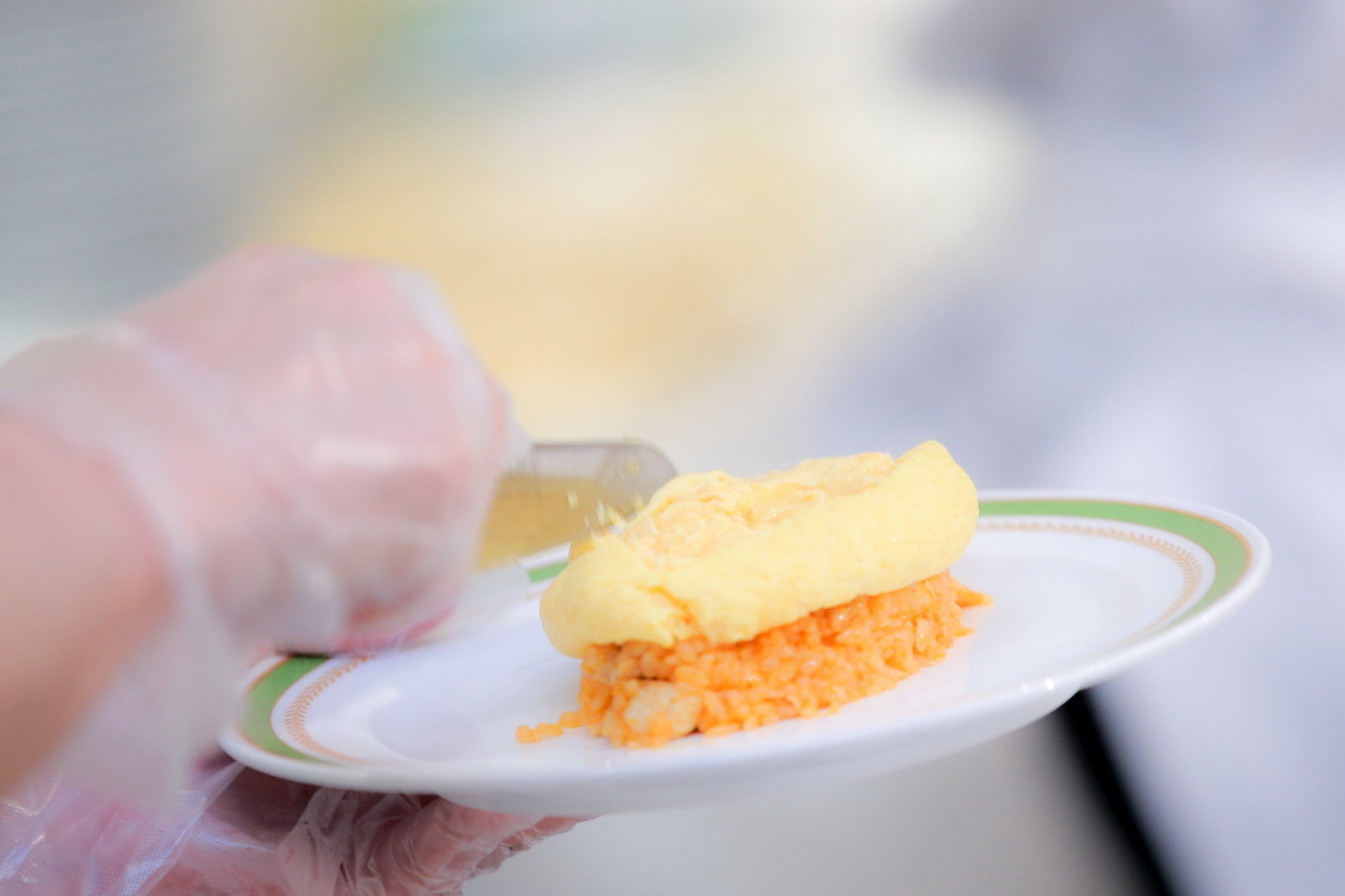 シェフ実演のオムライス