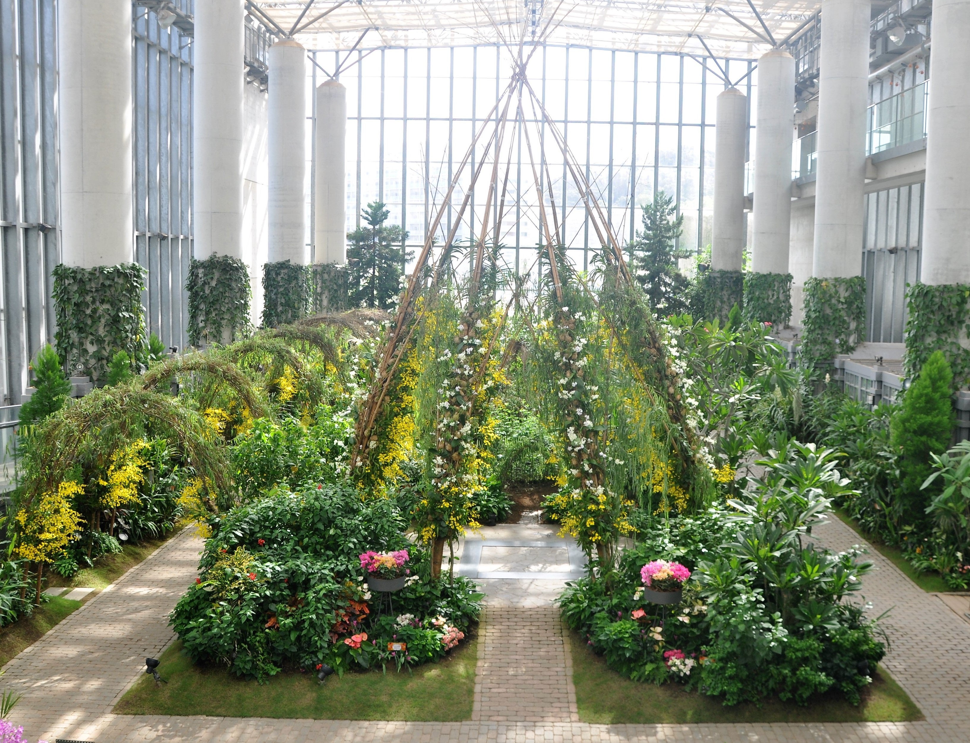 『あわじグリーンフェスティバル2023』を開催中の兵庫県立淡路夢舞台公苑温室「あわじグリーン館」