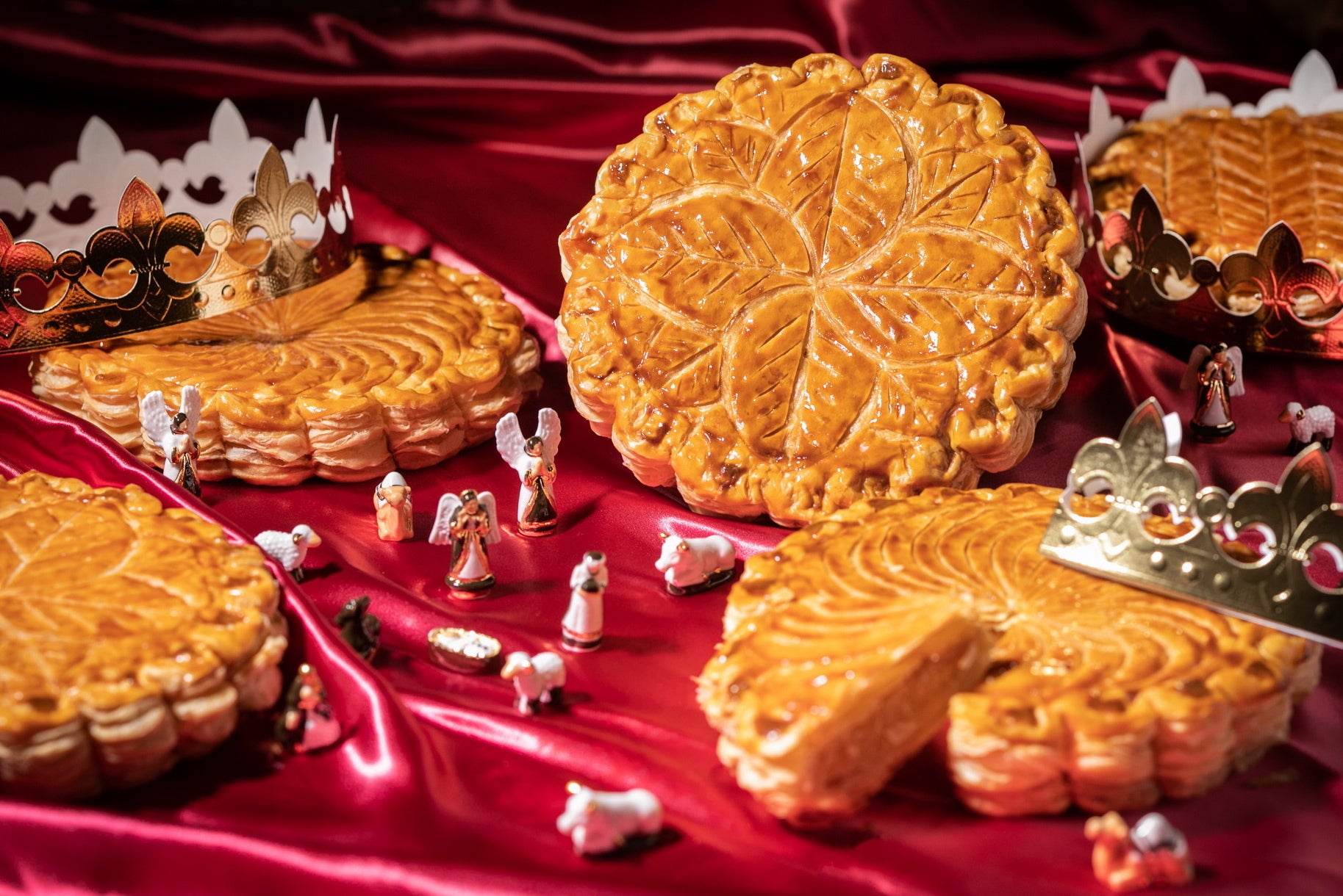 クリーム色　フェーブ　浦和アカシエ　ガレット・デ・ロワ アカシエ -ACACIER-