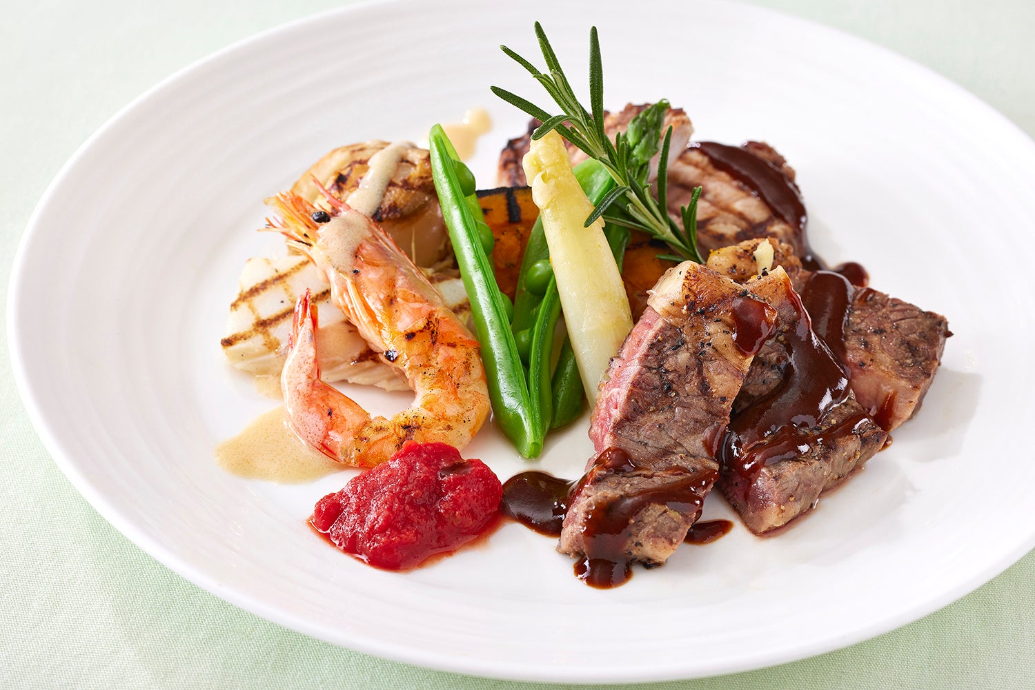 ～ミックスグリルステーション～ 帆立貝＆海老のシーフードグリル／牛肉＆豚肉のグリル