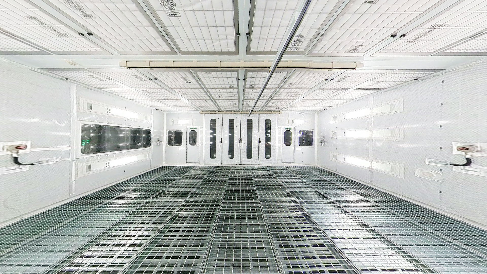 新規大型ブース（内部）