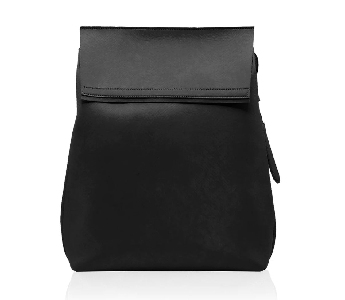 ビジネスリュック「BILLY」(Mサイズ、39,000円) ※写真はブラック