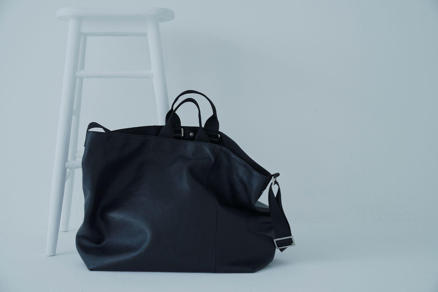 バッグ Firsthand 2WAY Leather Messenger Bag Firsthand/2WAY Leather Messenger Bag / 2WAYレザー