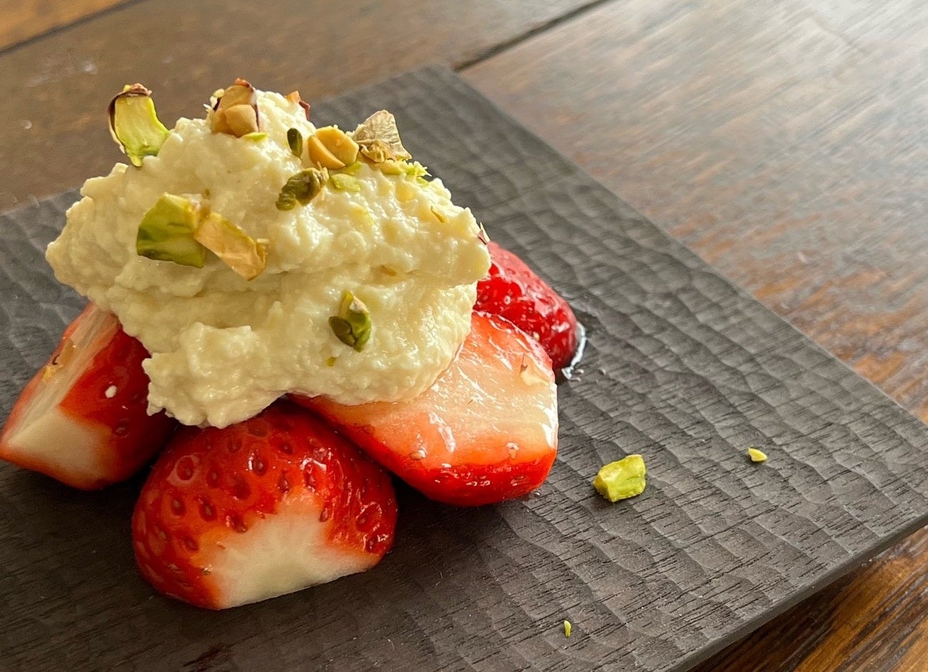 前菜　「苺の洋風味噌󠄀白和え」