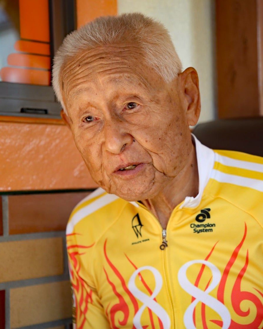 稲田弘（いなだ・ひろむ）1932年11月19日生まれ。和歌山県田辺市出身。現在は千葉県在住。平成30年度には千葉県八千代市の市民栄誉賞を受賞。