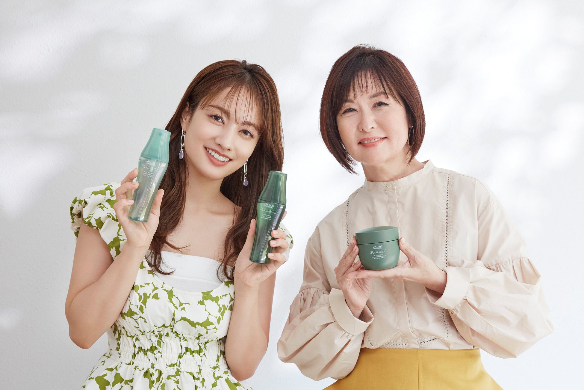 (左から)サブリミック フェンテフォルテ クリアシャワー、同モイストシャワー 各120mL¥4,620、同トータルリファイニングクリーム 200g¥4,950 ※表示価格は参考小売価格(税込)です。店舗によって異なる場合があります。