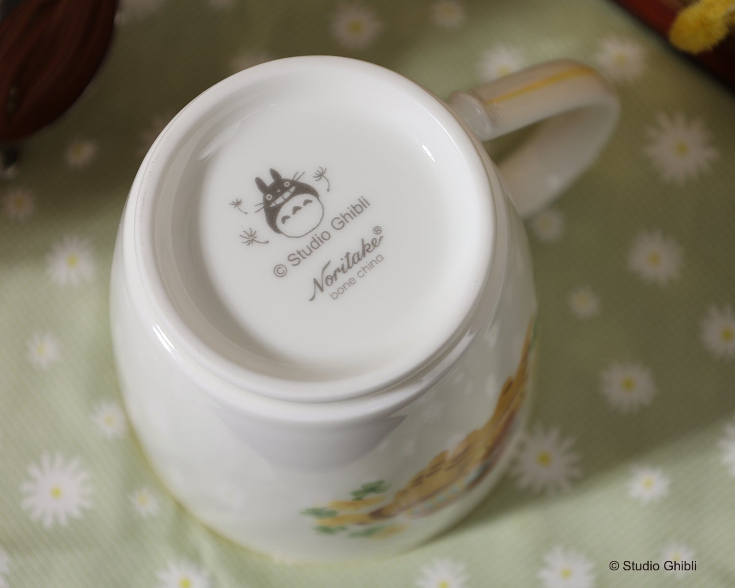 春らしい水彩画タッチのトトロがかわいらしい ジブリがいっぱい どんぐり共和国 限定のノリタケ製マグカップが22年4月16日 土 より発売中 ベネリック株式会社のプレスリリース 春らしい水彩画タッチのトトロがかわいらしい ジブリがいっぱい どんぐり共和国 限定のノリタケ製マグカップが22年4月16日 土 より発売中 ベネリック株式会社のプレスリリース