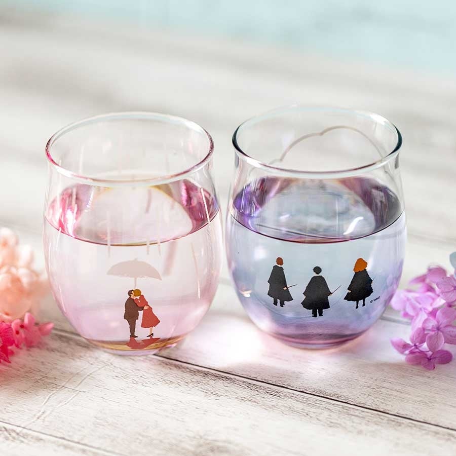 魔法ワールド Wizarding World のオフィシャル商品が揃うオンラインショップ ハリー ポッター マホウドコロ に5月の陽気にぴったりなビッグtシャツとグラスの新商品が登場 ベネリック株式会社のプレスリリース 魔法ワールド Wizarding World のオフィシャル商品が揃うオンラインショップ ハリー ポッター マホウドコロ に5月の陽気にぴったりなビッグtシャツとグラスの新商品が登場 ベネリック株式会社のプレスリリース