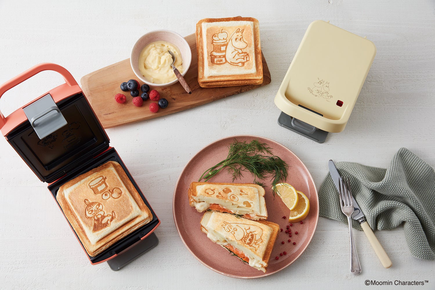 フィンランドの童話 ムーミン をモチーフにした ムーミンカフェ にて レコルト とのコラボメニューが新登場 北欧食材をふんだんに使用した北欧風 ホットサンドを22年6月1日 水 より提供開始 ベネリック株式会社のプレスリリース