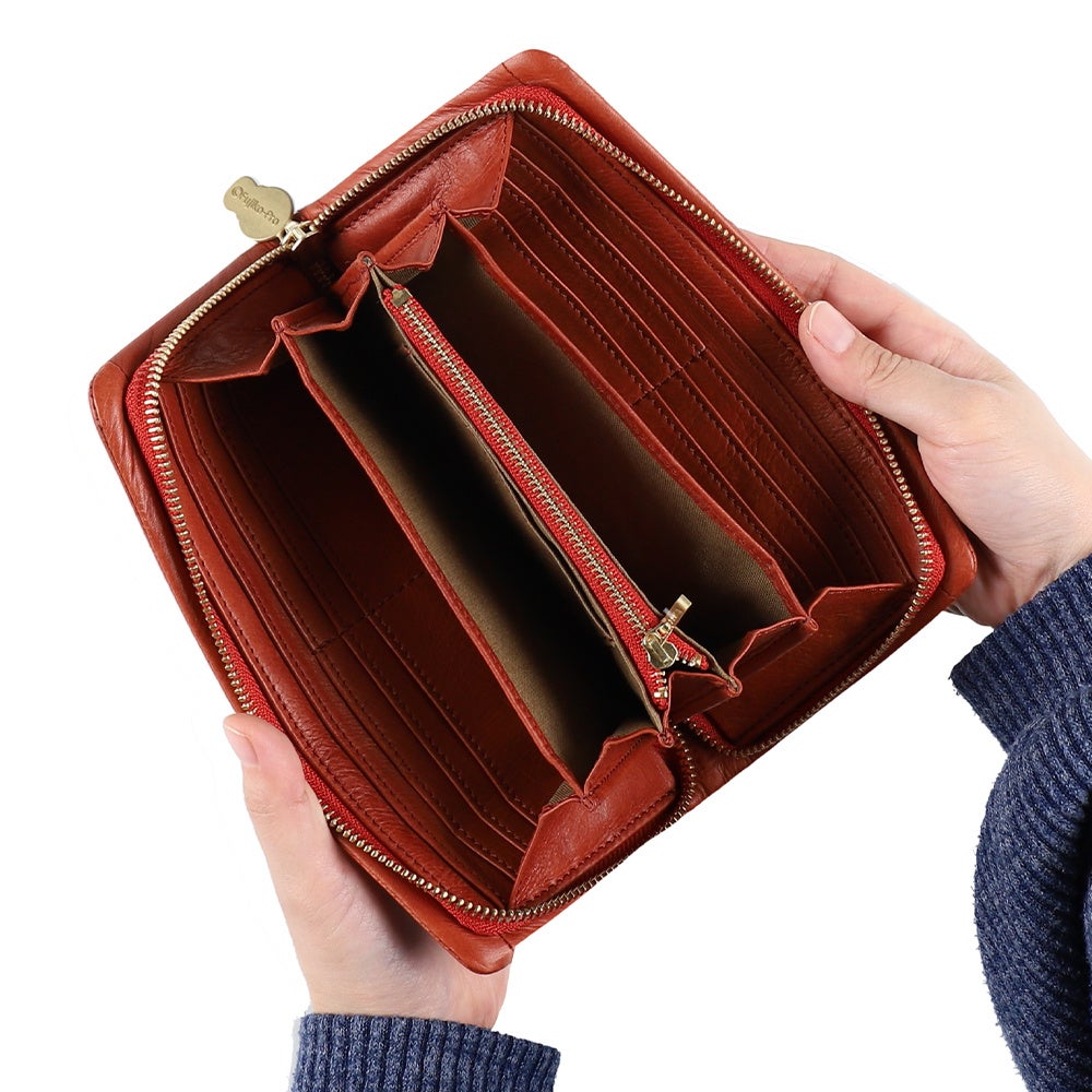 ■ポケットが多く便利な大容量