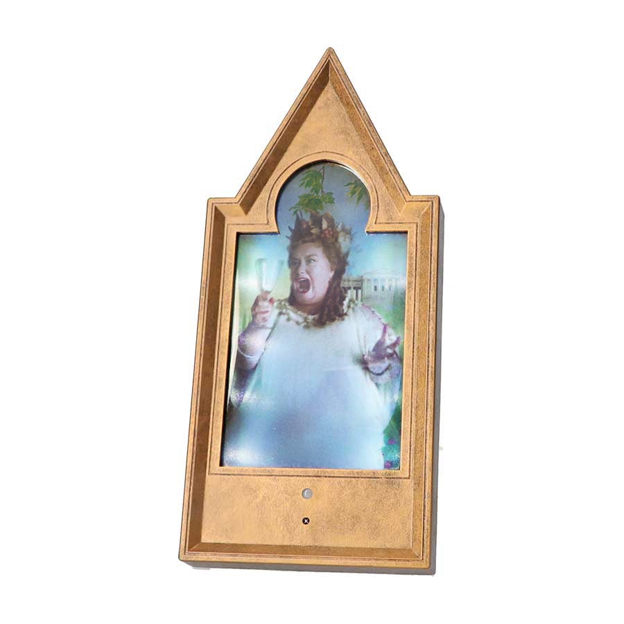 ↑ミラーを見る角度によって、2パターンの「Fat Lady」が楽しめます