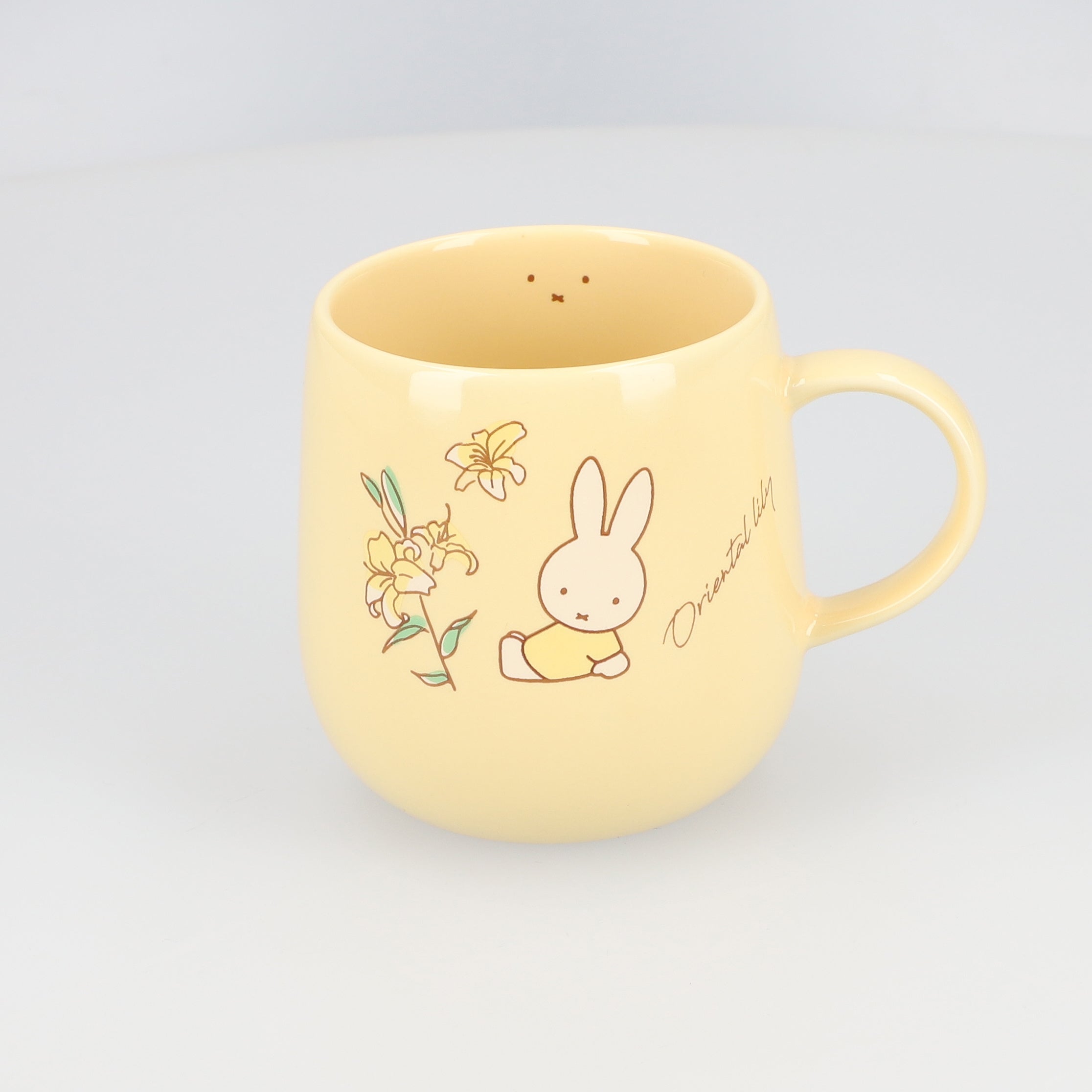 フラワーミッフィー　いちご柄 マグカップ プレート ランチョンマットの3点セット 8月発売！ミッフィーのお花屋さん「フラワーミッフィー」の人気