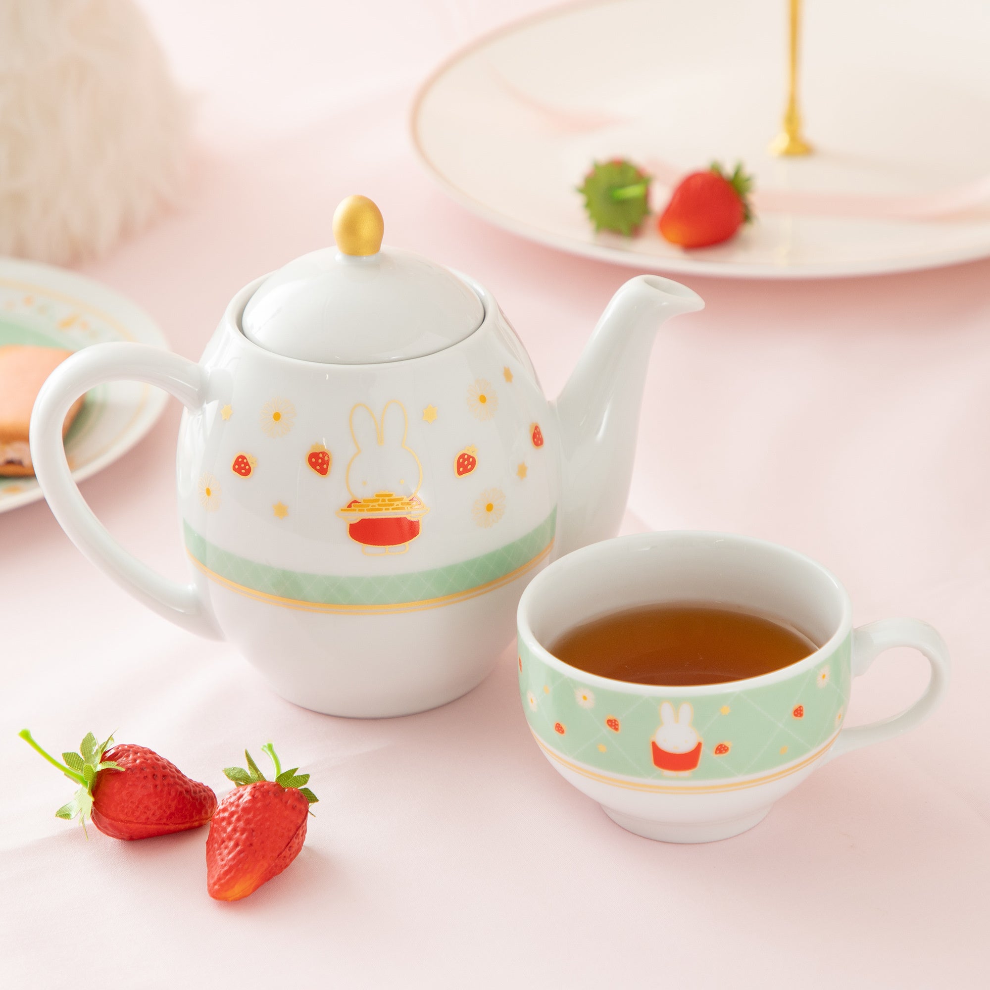 8種類コンプリート✨️ジブリ【カメオデザインブローチコレクション】未使用品 グッズ紹介/ジブリ】どんぐり共和国で購入！カメオブローチcollection