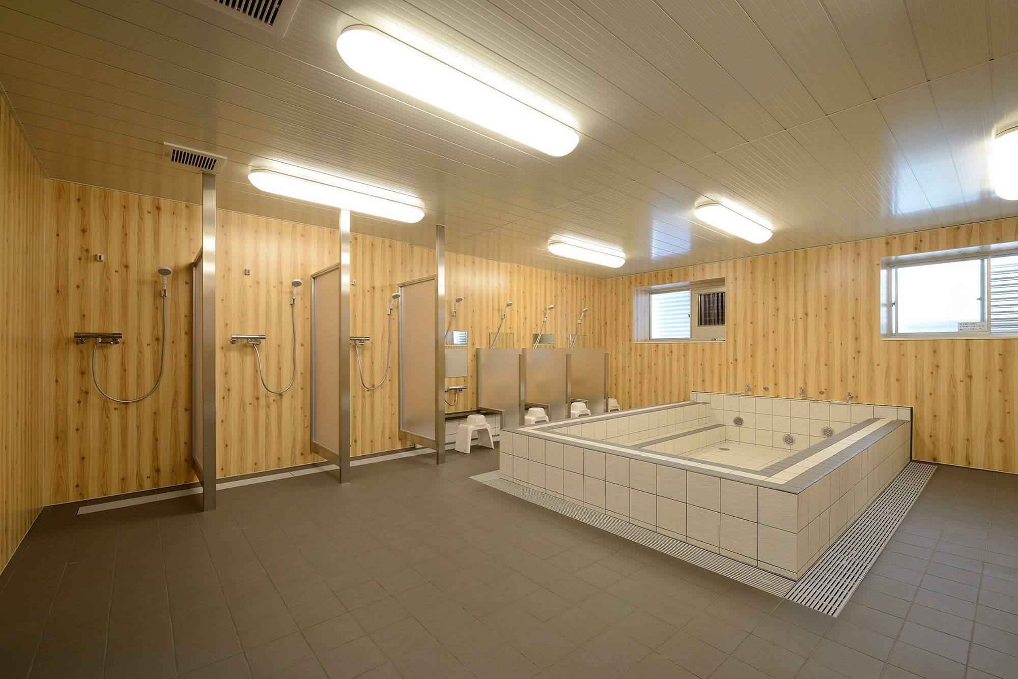 共用棟　大浴場