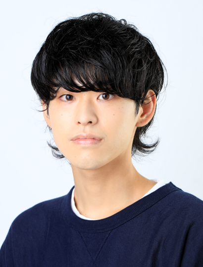 メイクアップアーティスト／小宮 四海 ヘアメイクスタジオ　CharmeR所属