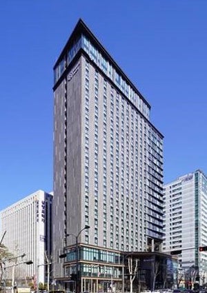 【「ロイネットホテルソウル麻浦」外観】