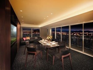 【スカイビューラウンジ】