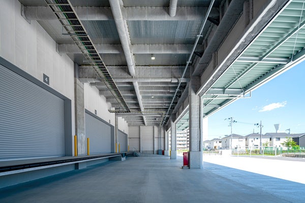 【トラックバース（高床）】