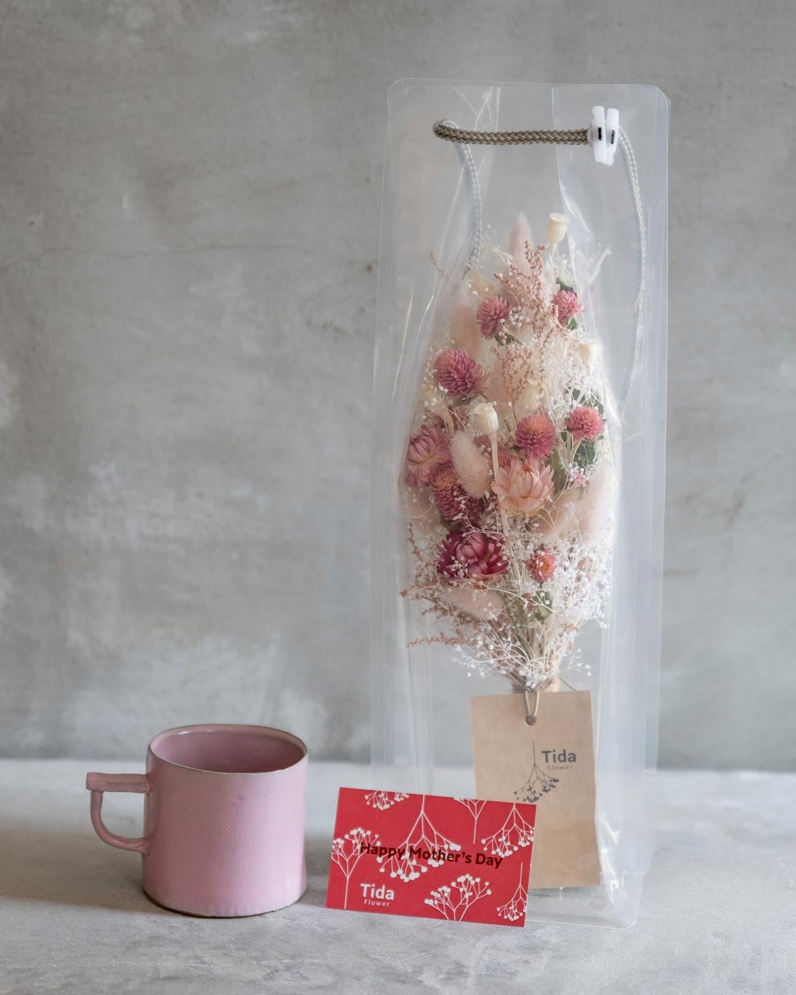 teto ceramics マグカップ + Tida Flowerの、ミニスワッグ。