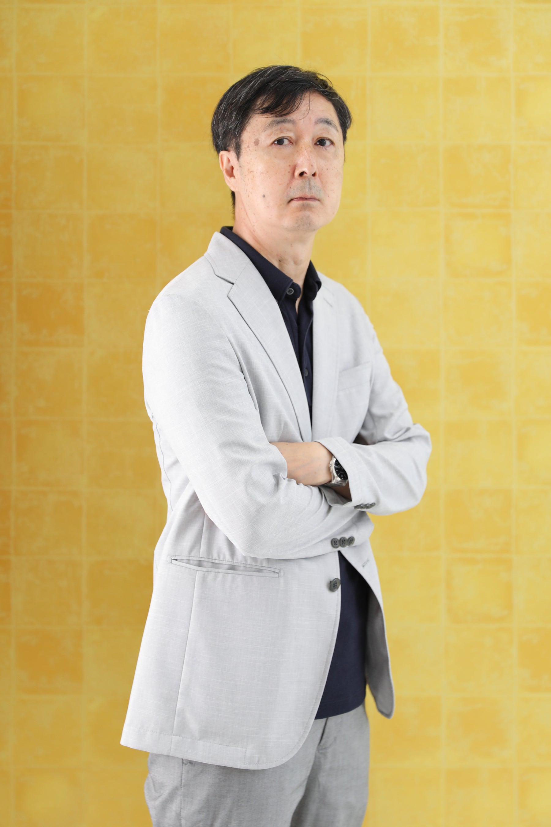 凛々しいポージングのグランパ