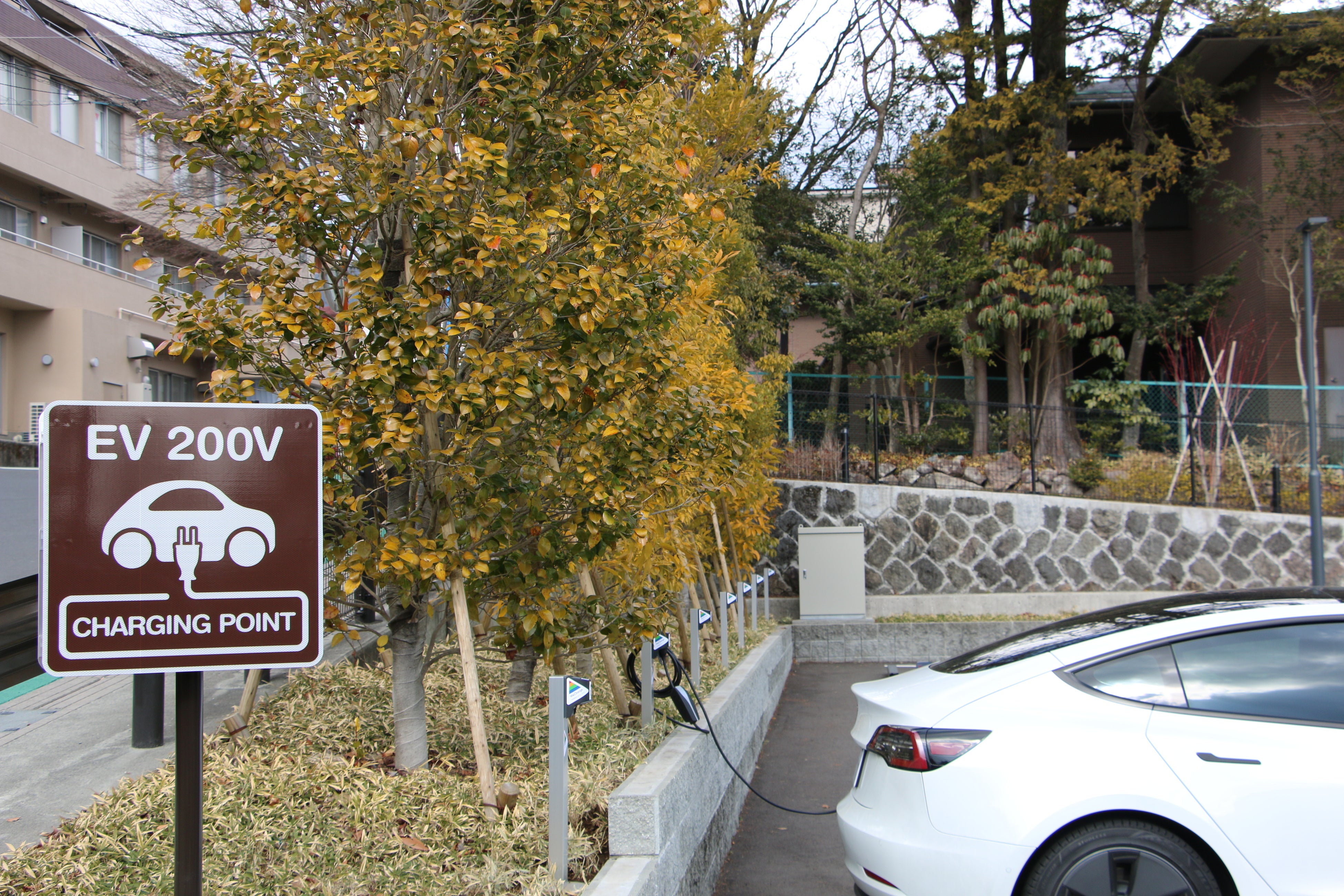 「箱根・強羅 佳ら久」駐車場