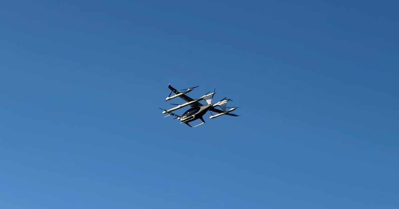 【年頭所感】2026年、ドローン業界は「プロの時代」へ──民間資格優遇終了で始まる7つの変革