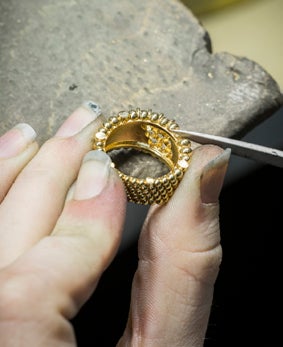 ペルレ クルール リング 5連モデルの制作の様子