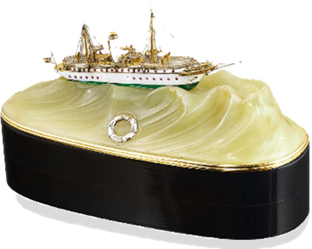 ヴァルナ ヨットのスケールモデル、1906年頃 イエローゴールド、シルバー、ジャスパー、ウッド、エナメル ヴァン クリーフ＆アーペル コレクション