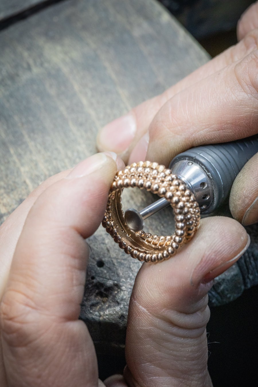 シャンク部分のジュエリーワーク