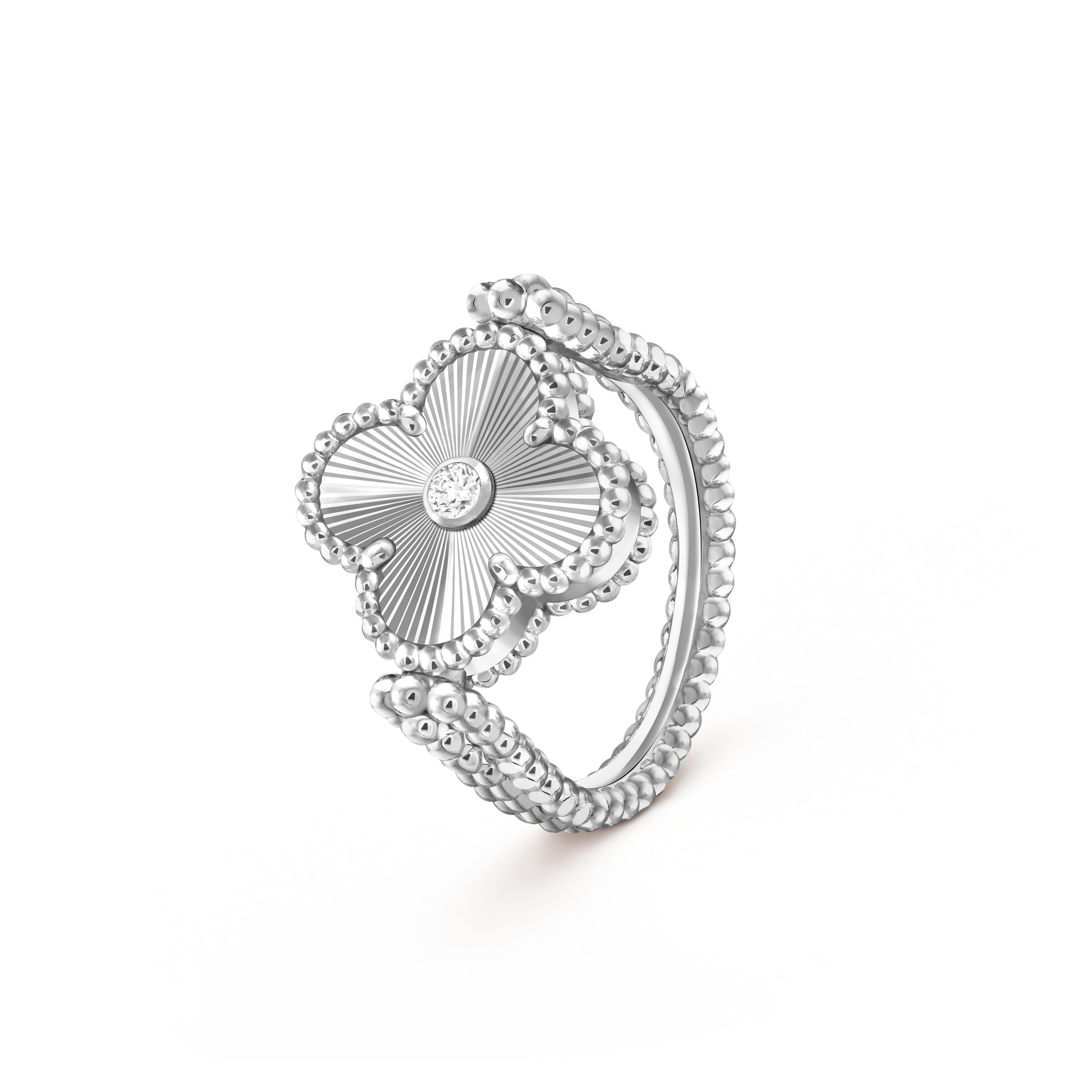 ヴァン クリーフ＆アーペル】アルハンブラ コレクションから新作を発表