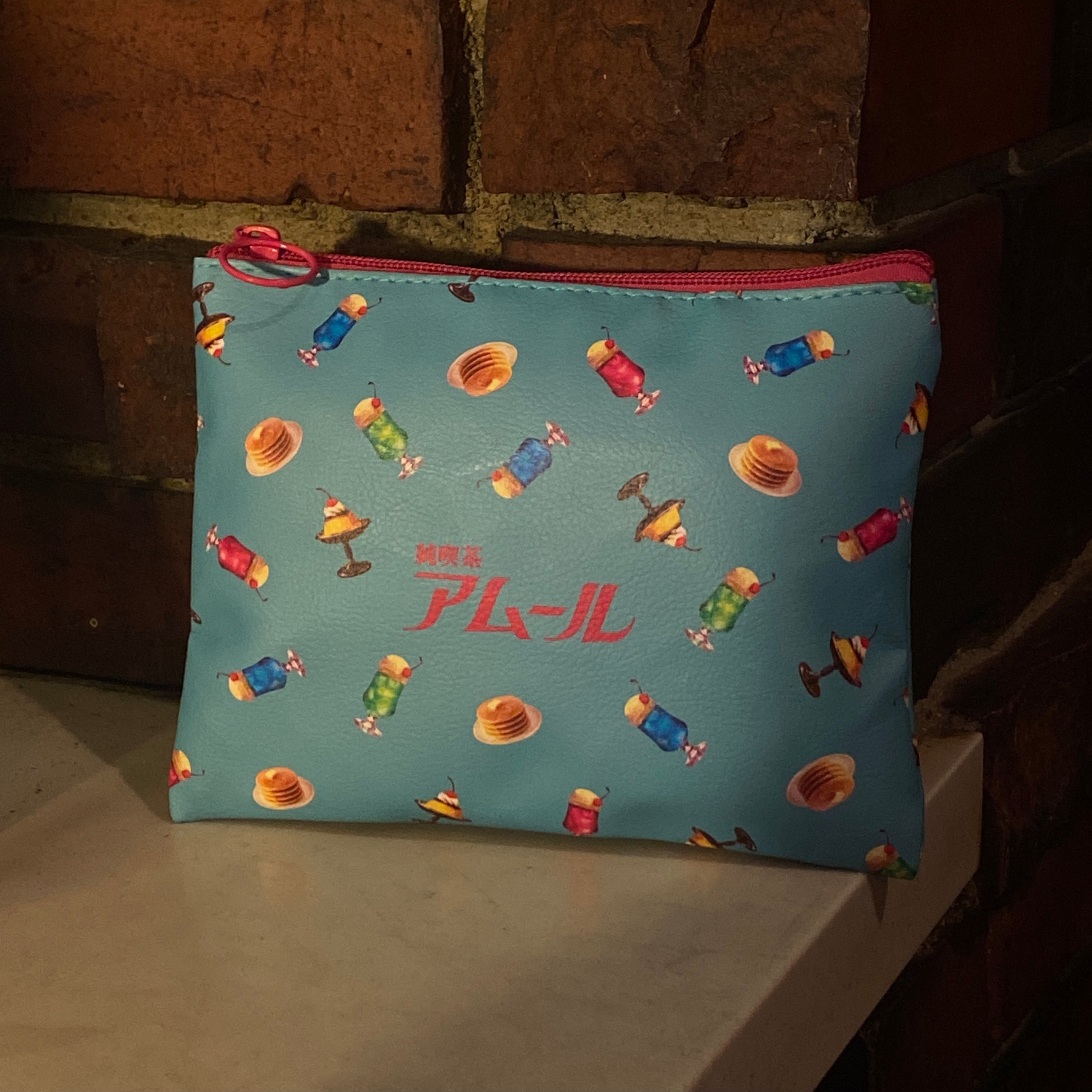 フラットポーチ／税抜390円（税込429円）