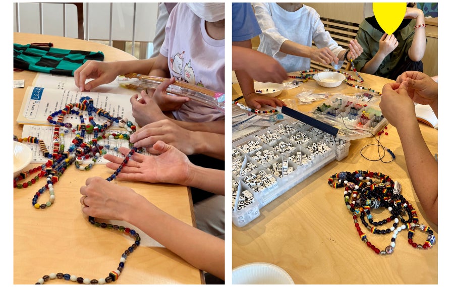昨年9月にTSURUMIこどもホスピスで行われたふりかえりビーズの様子