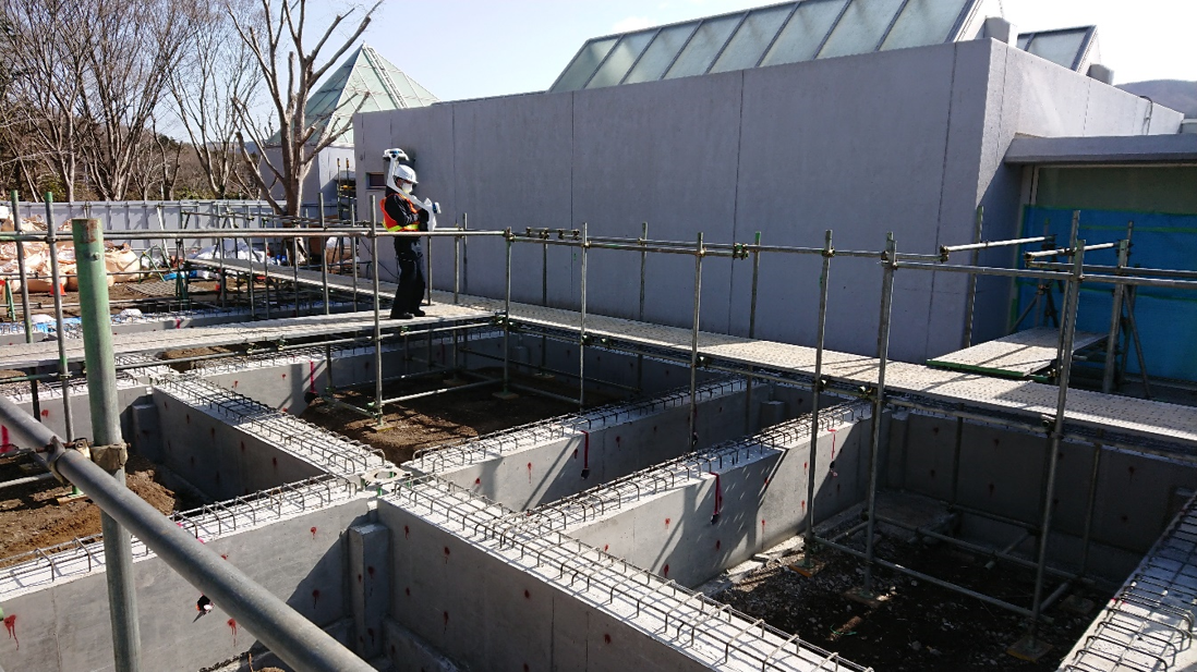 基礎工事現場における計測の様子