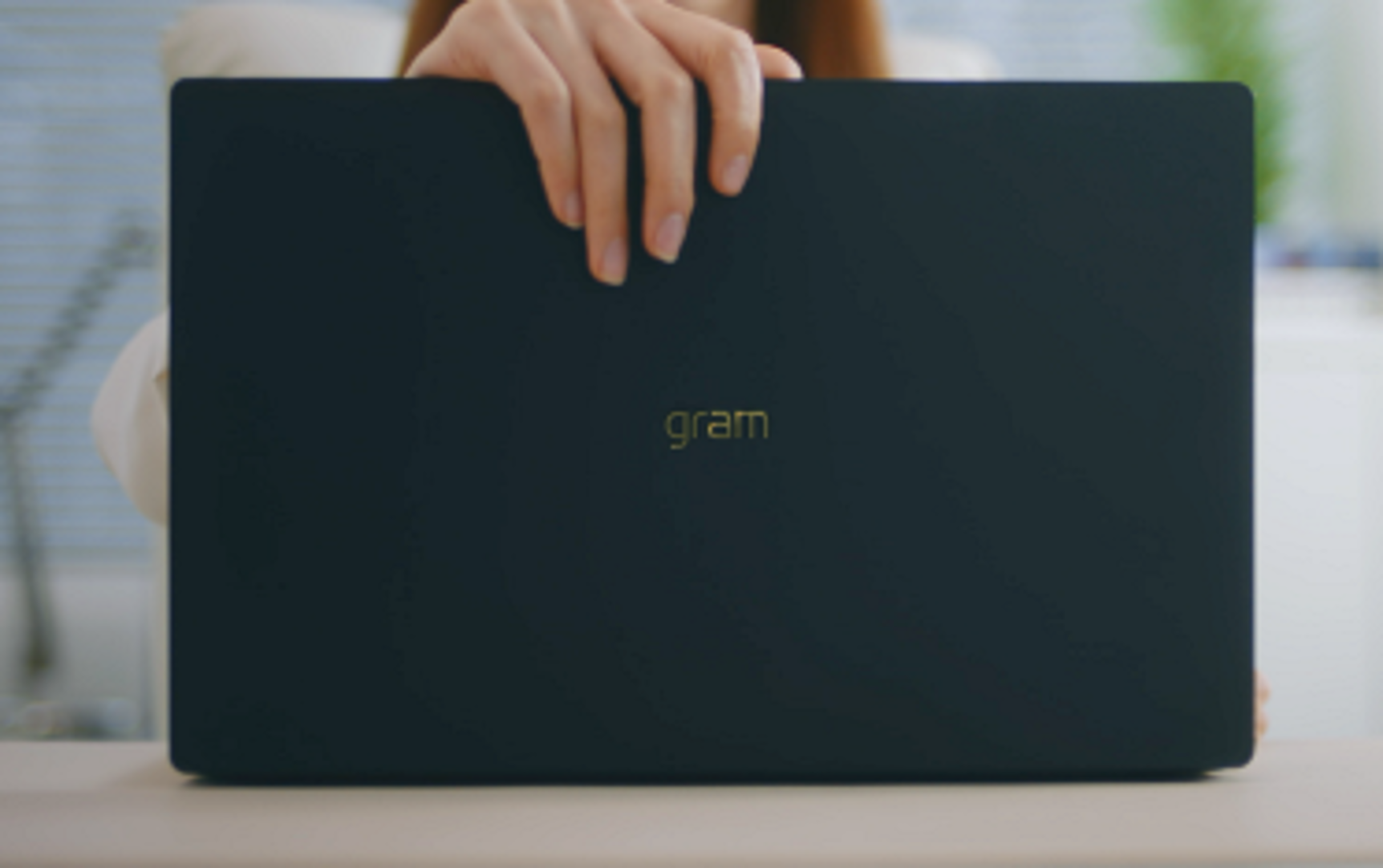 LG gram ノートパソコン 公式】LG gram モバイルPC（ノートパソコン） - 16Z90RS-KA76J