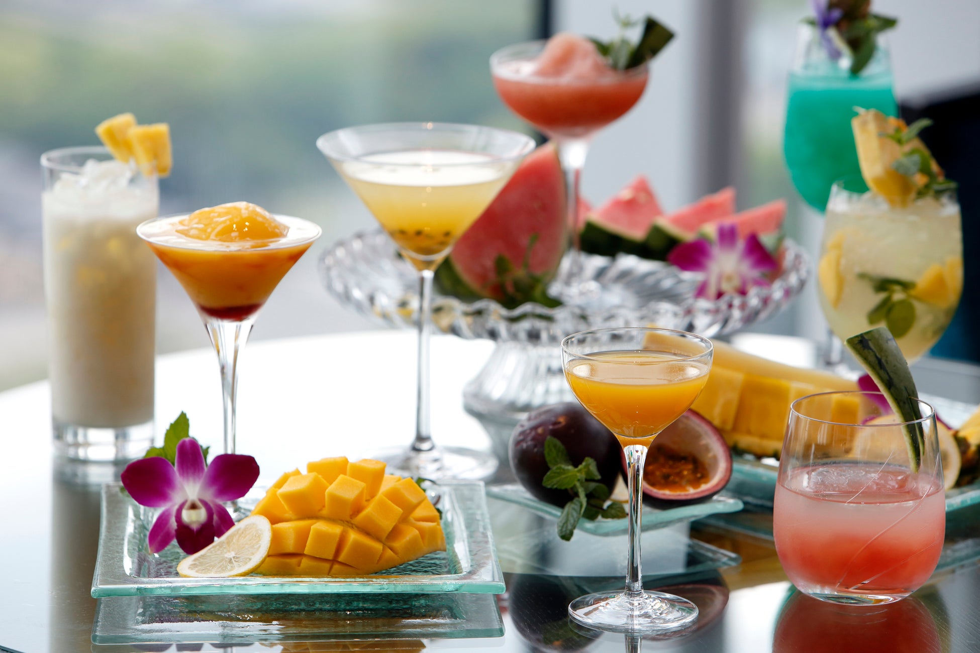 大阪マリオット都ホテル 南国気分で乾杯 地上約100mのバーで楽しむトロピカルフルーツカクテルのフリー フローと あそび心たっぷりのモヒートフェアを開催 都ホテルズ リゾーツのプレスリリース 大阪マリオット都ホテル 南国気分で乾杯 地上約100mのバーで楽しむトロピカルフルーツカクテルのフリー フローと あそび心たっぷりのモヒートフェアを開催 都ホテルズ リゾーツのプレスリリース