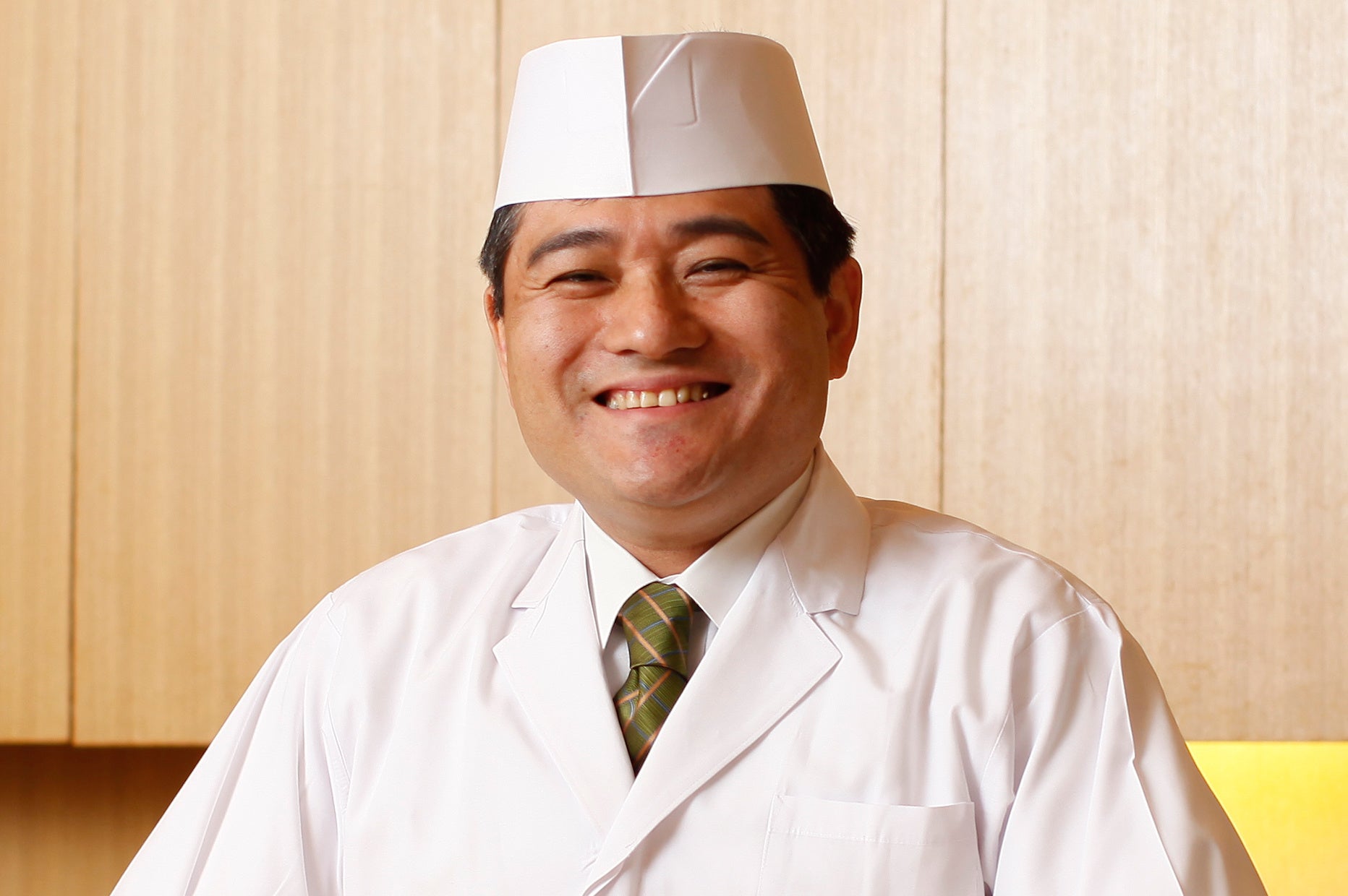 鮨 板前　岩谷 優人