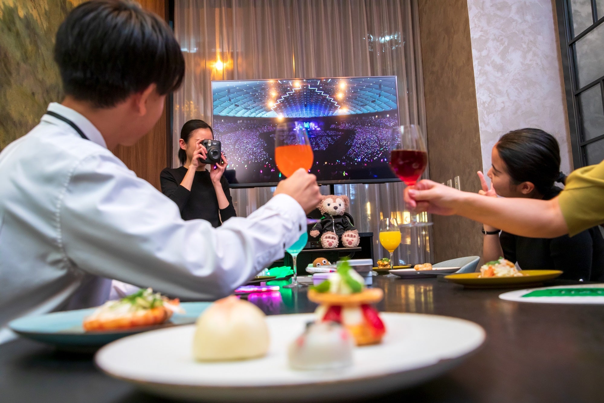 都シティ 大阪本町】モダンチャイニーズブラッセリ―「HALOW」個室de