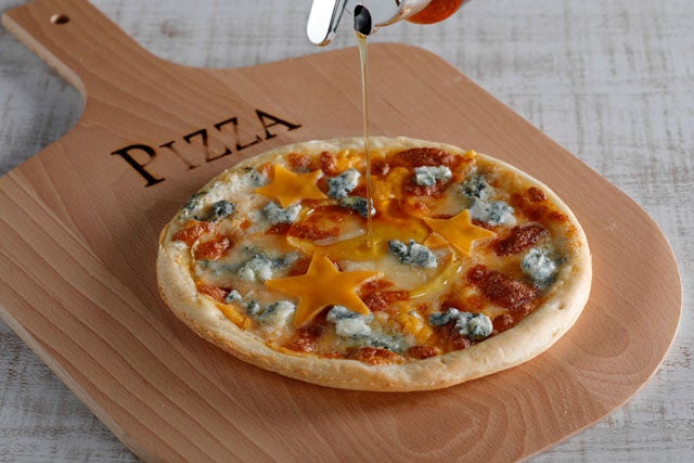 クワトロフォルマッジ ハニー添え